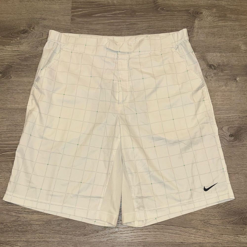 Nike Grid White Flat Front Athletic Shorts